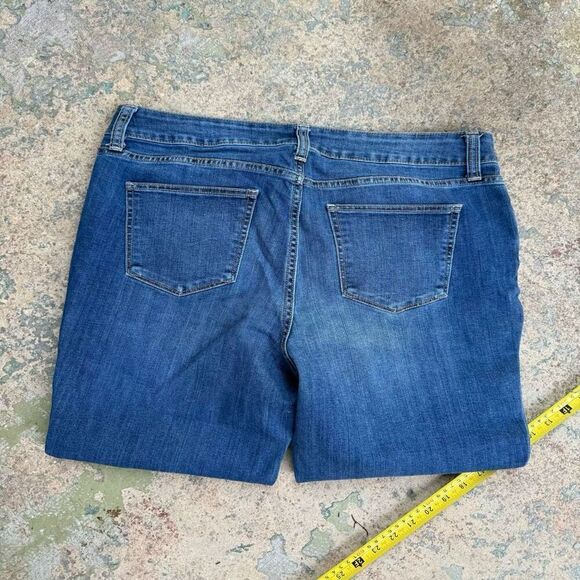 Vintage St. John’s Bay Denim Capris - Picture 3 of 3